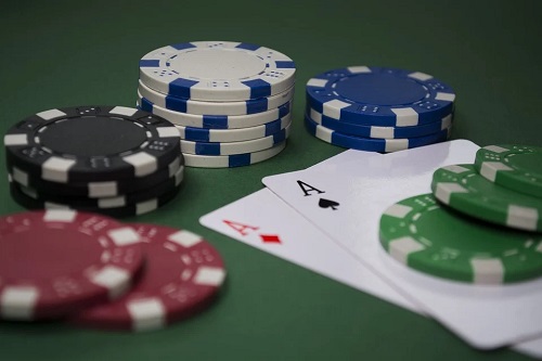 Jouer au blackjack : est-ce que c’est facile ?