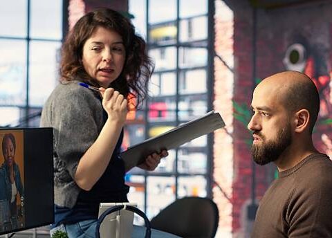 Réduire le taux de rebond jusqu’à cinq fois n’est pas un hasard. Un site internet attractif Lyon combine design esthétique, contenu engageant,